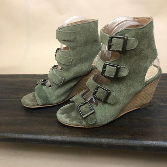 Diva True In Vited Olive Suede Buckle Wedges - Picture 1 of 7